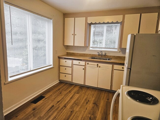 7720 31st Ave SW in Seattle, WA - Foto de edificio - Building Photo