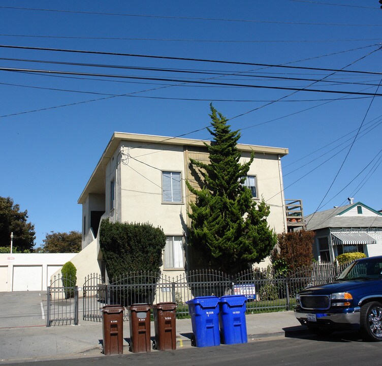 2337 Maricopa Ave in Richmond, CA - Building Photo