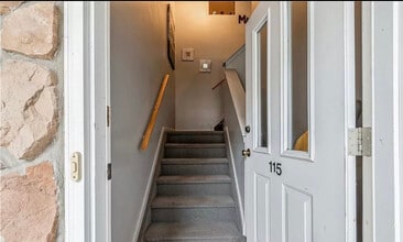 115 Chariot Ct, Unit 115 in Piscataway, NJ - Building Photo - Building Photo