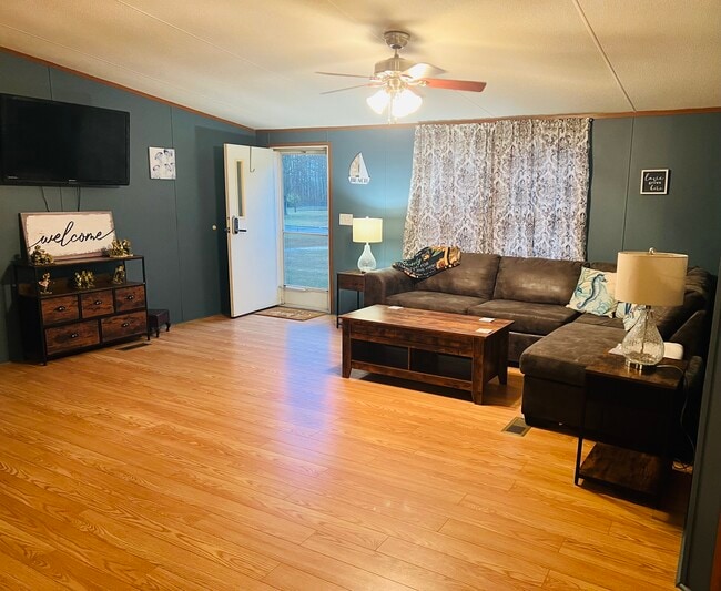 property at 3555 Willis Wharf Rd