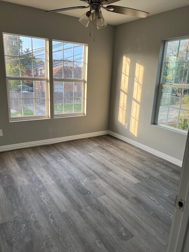 4011 Delano St in Houston, TX - Building Photo - Building Photo