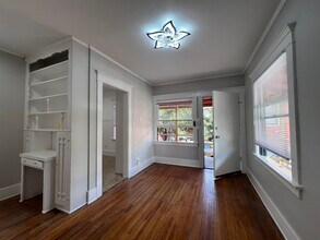 1424 E Florida St, Unit A in Long Beach, CA - Foto de edificio - Building Photo
