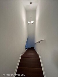 2703 N Centennial St photo'