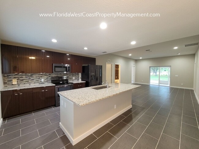2880 S Shade Ave in Sarasota, FL - Building Photo - Building Photo