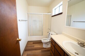 2709 Greenbriar Ln in Arcata, CA - Building Photo - Building Photo