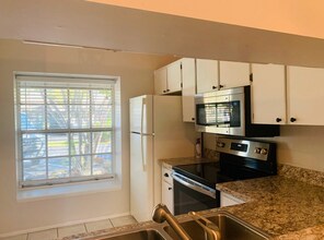 566 Capistrano Ct, Unit 566 Capistrano Ct in Largo, FL - Building Photo - Building Photo