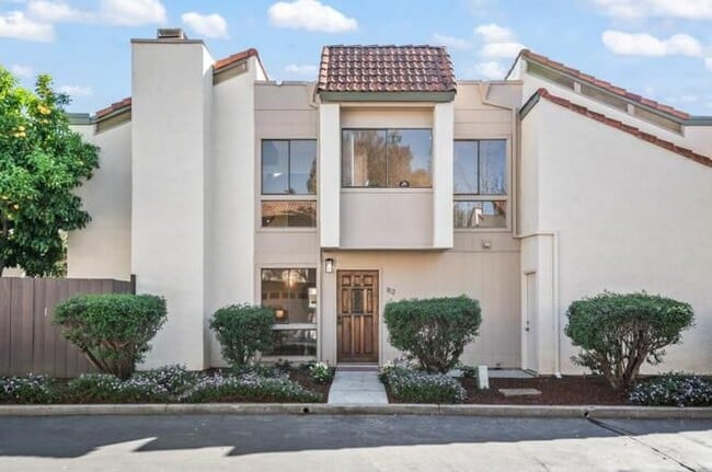 property at 812 Kingfisher Terrace