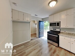 110 N Redford Ln in Fort Worth, TX - Building Photo - Building Photo