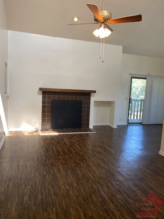 419 Oriole Dr in McMinnville, TN - Building Photo