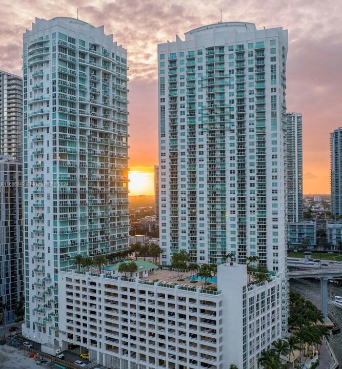 31 SE 5th St, Unit 2705 in Miami, FL - Foto de edificio