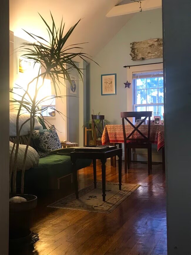 189 South St in Hingham, MA - Foto de edificio - Building Photo