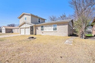 5605 Richardson St in Fort Worth, TX - Foto de edificio - Building Photo