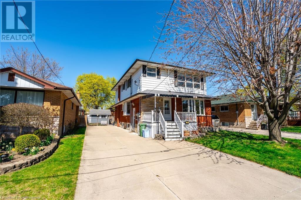 78 E 45th St in Hamilton, ON - Building Photo