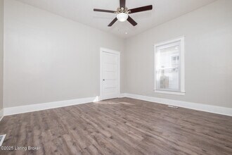 925 W Evelyn Ave in Louisville, KY - Building Photo - Building Photo