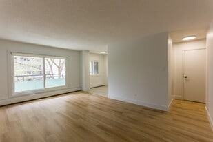 Axis Tower in Edmonton, AB - Building Photo