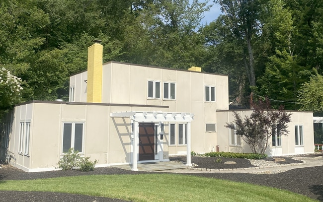 property at 1013 Overbrook Rd