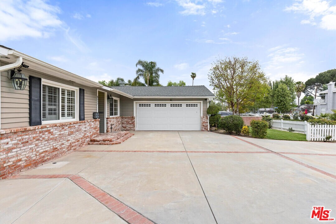 6311 Berquist Ave in Los Angeles, CA - Building Photo