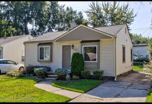 600 Kalama Ave in Madison Heights, MI - Building Photo