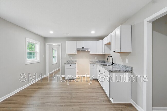 7734 US-29 in Browns Summit, NC - Building Photo - Building Photo
