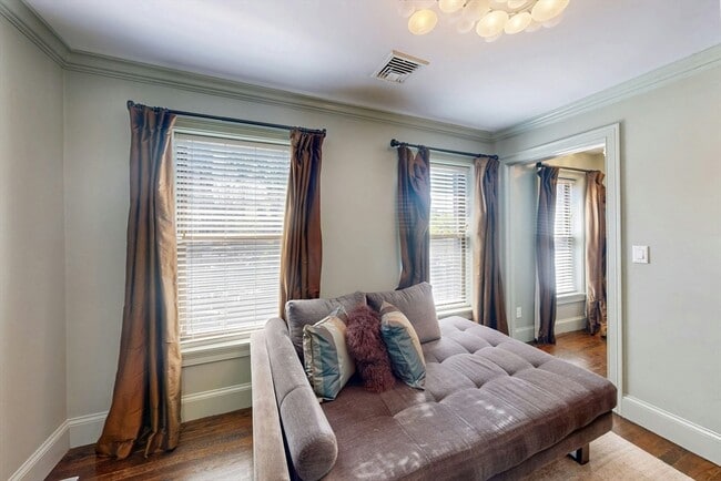 80 Worcester St, Unit 3 in Boston, MA - Foto de edificio - Building Photo