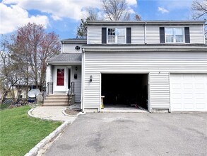 203 Capewell Ave in Waterbury, CT - Building Photo - Building Photo