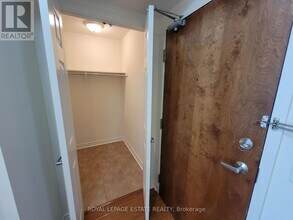 60 Fairfax Crescent in Toronto, ON - Building Photo - Building Photo