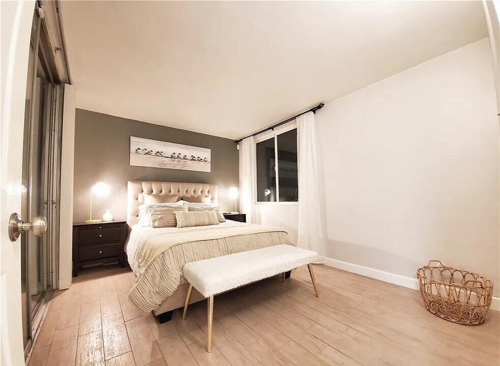 465 S Los Robles Ave in Pasadena, CA - Building Photo