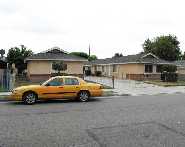 10806 A,B Elliott Ave in South El Monte, CA - Foto de edificio - Building Photo