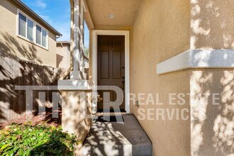 5444 Noyack Way in Sacramento, CA - Building Photo - Building Photo