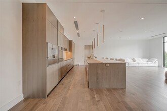 2710 Steel St in Houston, TX - Building Photo - Building Photo