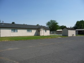 Mead Royale Mobile Home Park in Mead, WA - Building Photo - Other