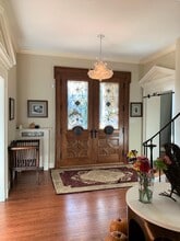 5553 Little Falls Rd in Arlington, VA - Foto de edificio - Building Photo