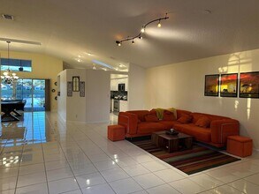 7759 Great Glen Cir in Delray Beach, FL - Foto de edificio - Building Photo