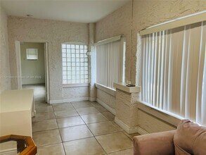 1536 Polk St in Hollywood, FL - Building Photo - Building Photo