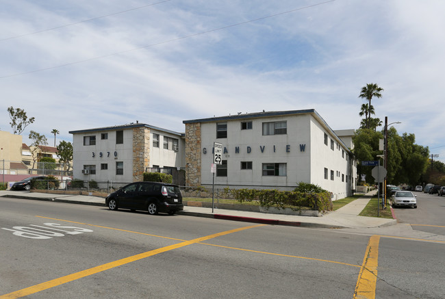 Grand View Apartments in Los Angeles, CA - Building Photo - Building Photo