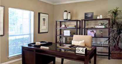 The Dorchester Apartments in Dallas, TX - Foto de edificio - Building Photo
