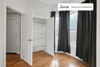 Private bedroom in 3 bed/1.5 bath Home in Boston, MA - Building Photo - Building Photo
