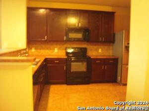 6807 Harbor Fields in Converse, TX - Building Photo - Building Photo