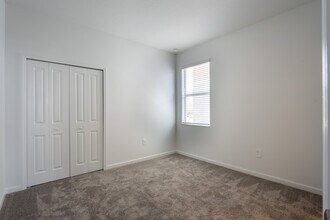 2015 Punch Bowl Ave in Davenport, FL - Building Photo - Building Photo