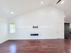 5325 Autry Ave in Lakewood, CA - Building Photo - Building Photo