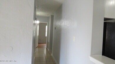 5347 Baycrest Rd in Jacksonville, FL - Building Photo - Building Photo