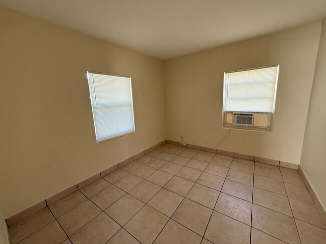 1208 NW 4th St in Fort Lauderdale, FL - Building Photo - Building Photo