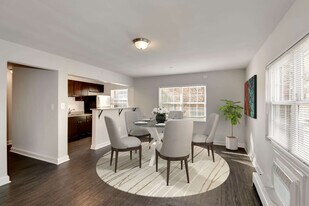 Laurel Court Apartments