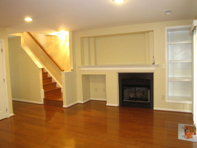 45500 Trail Run Terrace in Sterling, VA - Building Photo - Building Photo