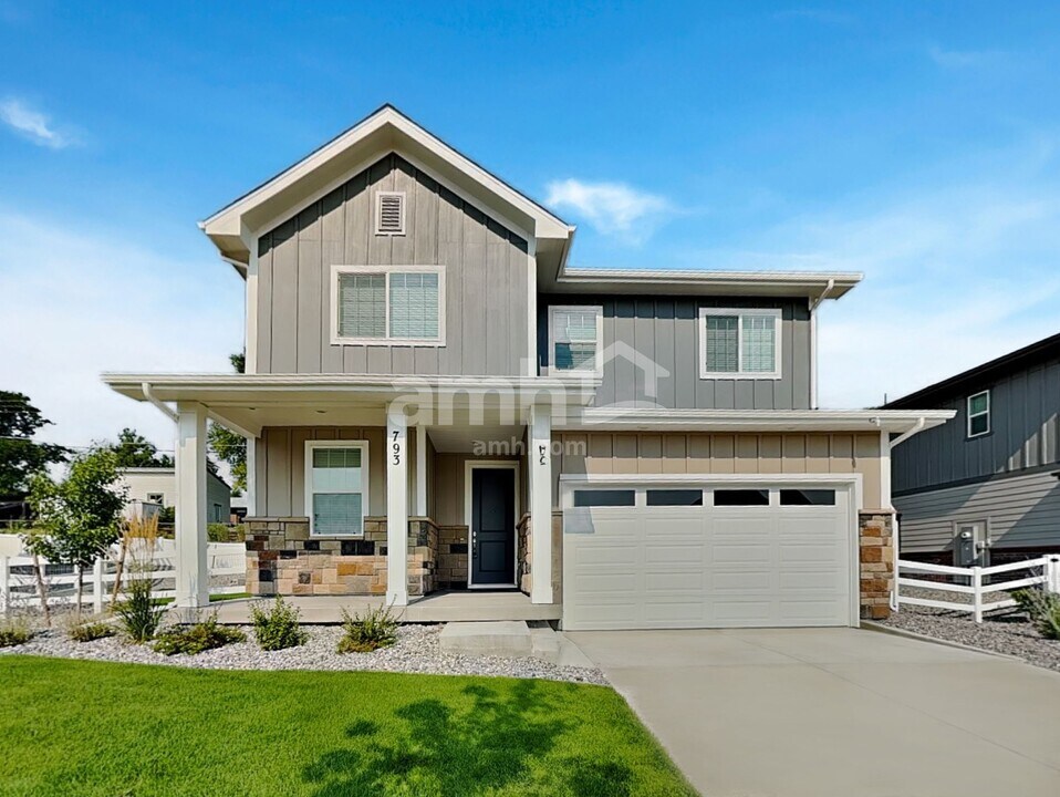793 S Oak St in Lakewood, CO - Building Photo