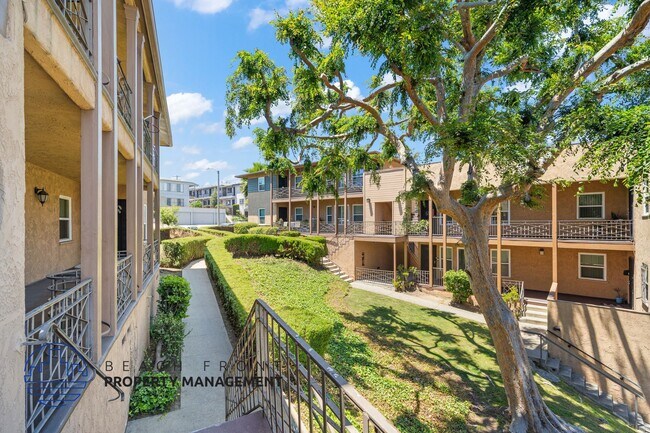 5626-5628 Edgemar Ave. in Los Angeles, CA - Building Photo - Building Photo