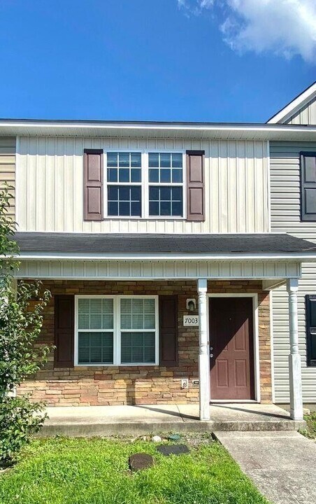 7003 Banister Loop in Jacksonville, NC - Building Photo