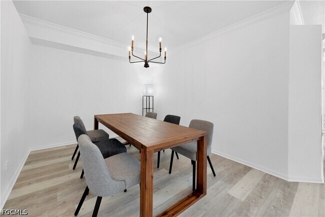 property at 6800 Satinleaf Rd S