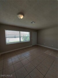 13847 First St in Ft. Myers, FL - Building Photo - Building Photo