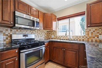15457 Moorpark St in Los Angeles, CA - Building Photo - Building Photo